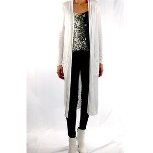 Beautiful Elie Tahari Silk Printed blouse.  Sz. S